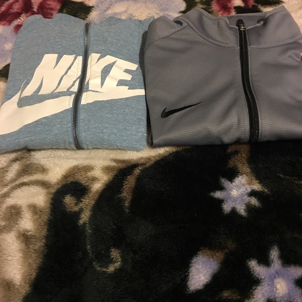 Nike tops